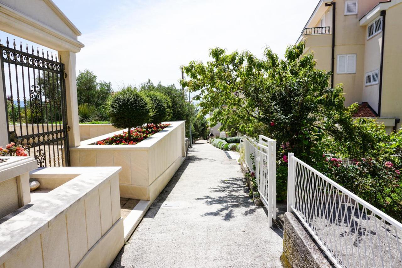 Sol Rooftop Apartments Тучепи Экстерьер фото